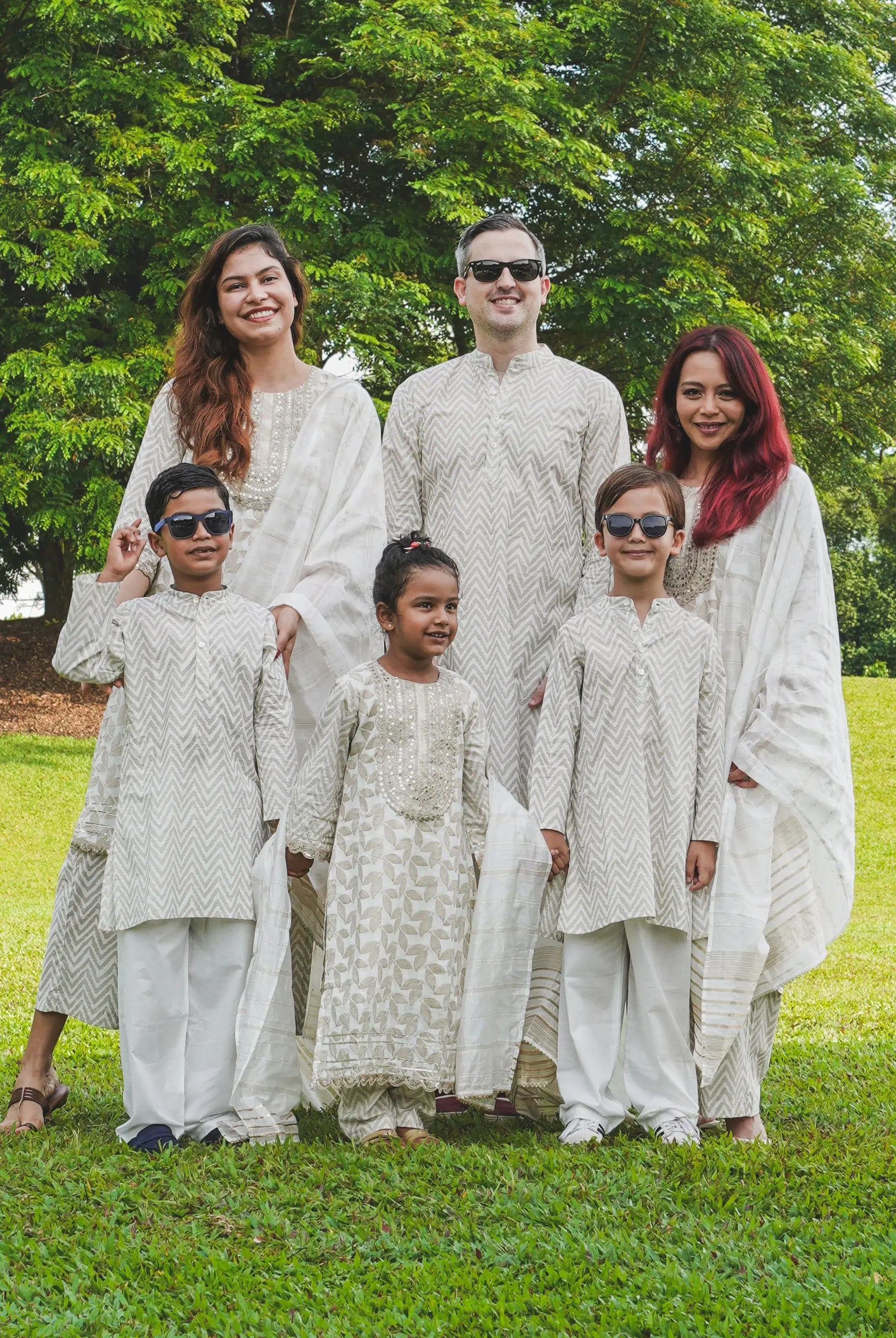 Zoya White & Gold in cotton