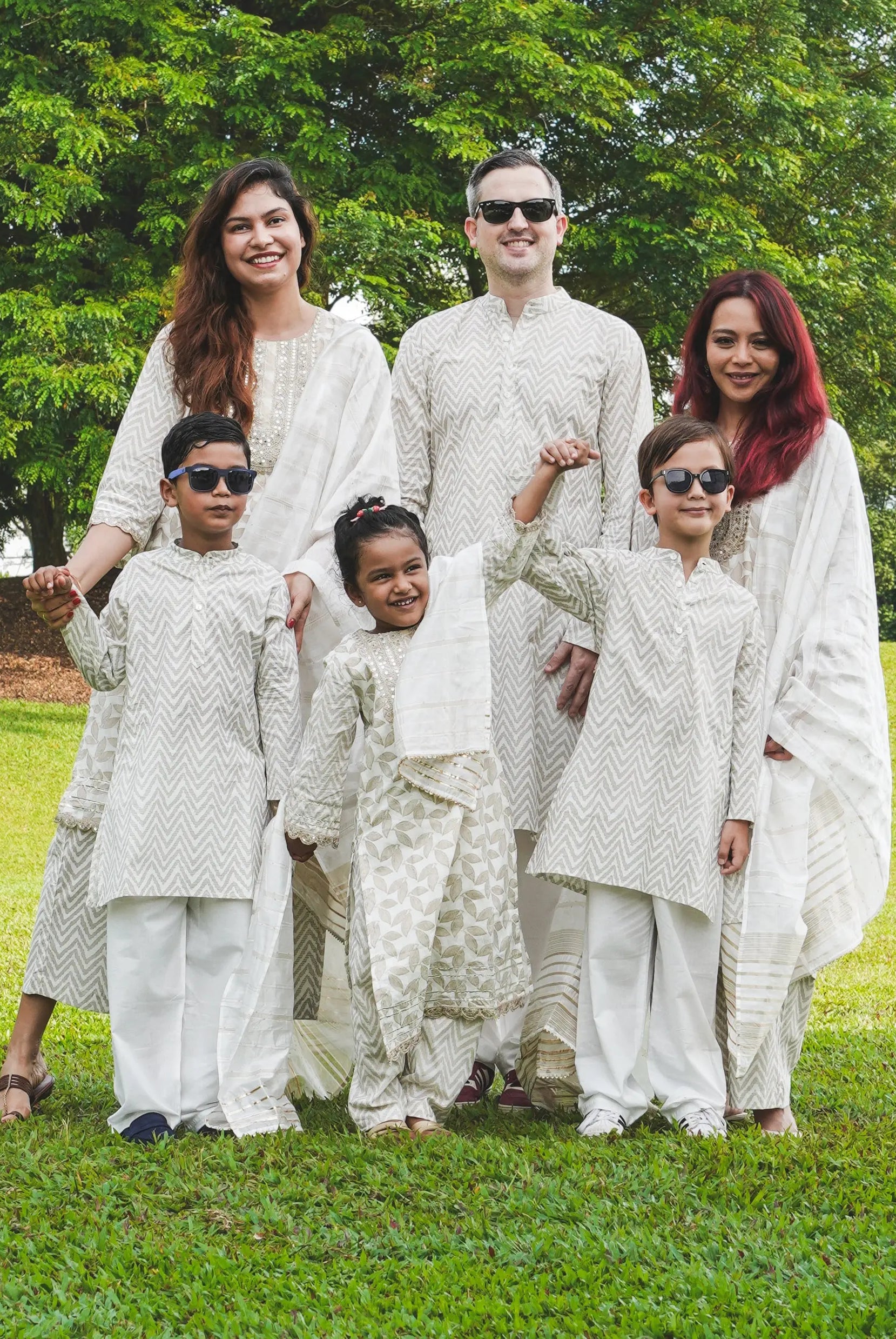 Zoya White & Gold in cotton