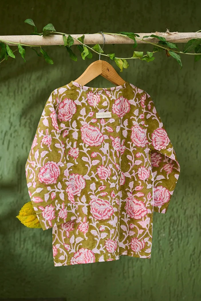 Pre-order - ‘Sleepover Party’ Unisex Kurta in Green Floral Hand block print Cotton Malmal - Nimbu Kids