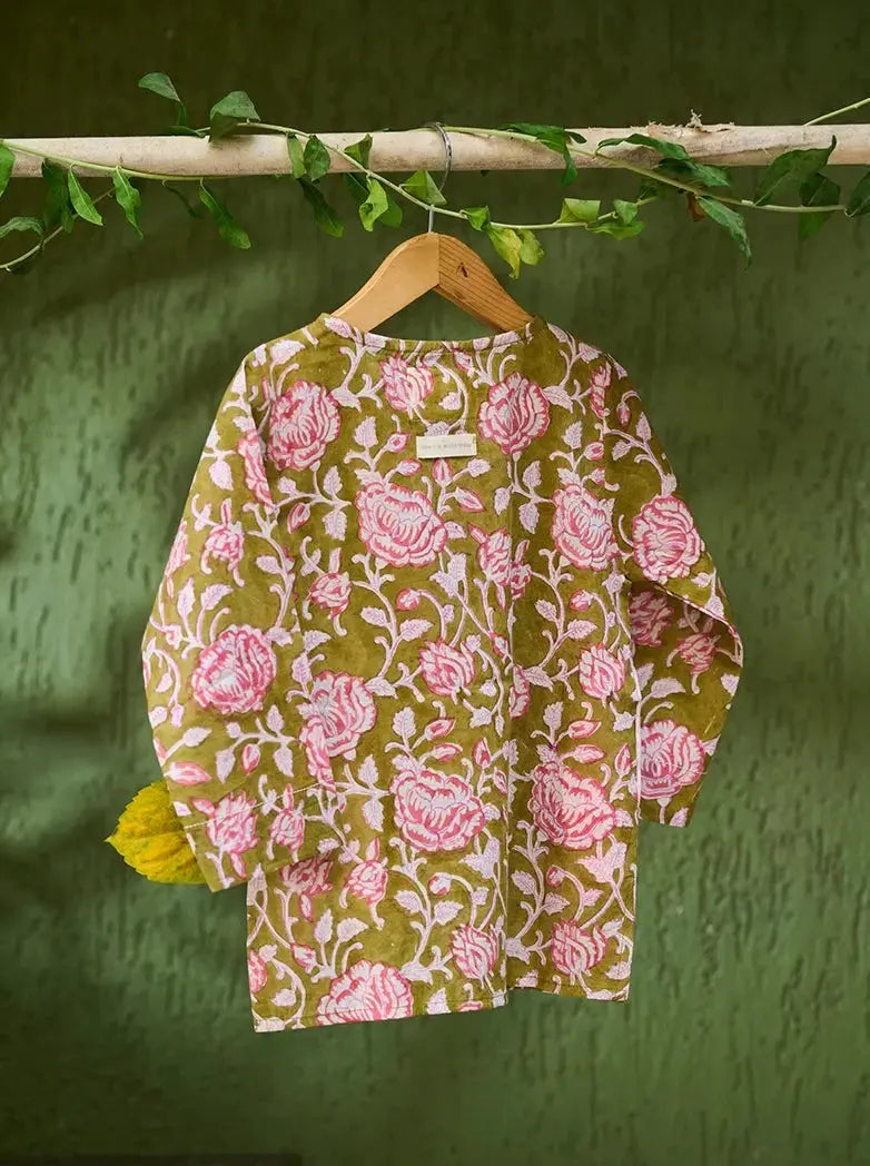 Pre-order - ‘Sleepover Party’ Unisex Kurta in Green Floral Hand block print Cotton Malmal - Nimbu Kids