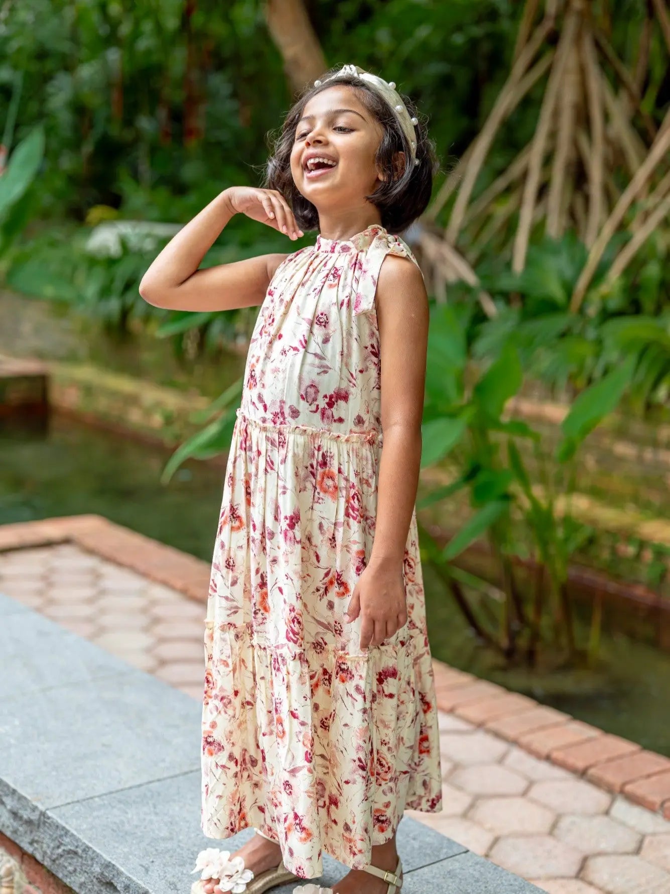 Elsa Girls Red Flowy Dress in Muslin Cotton Nimbu