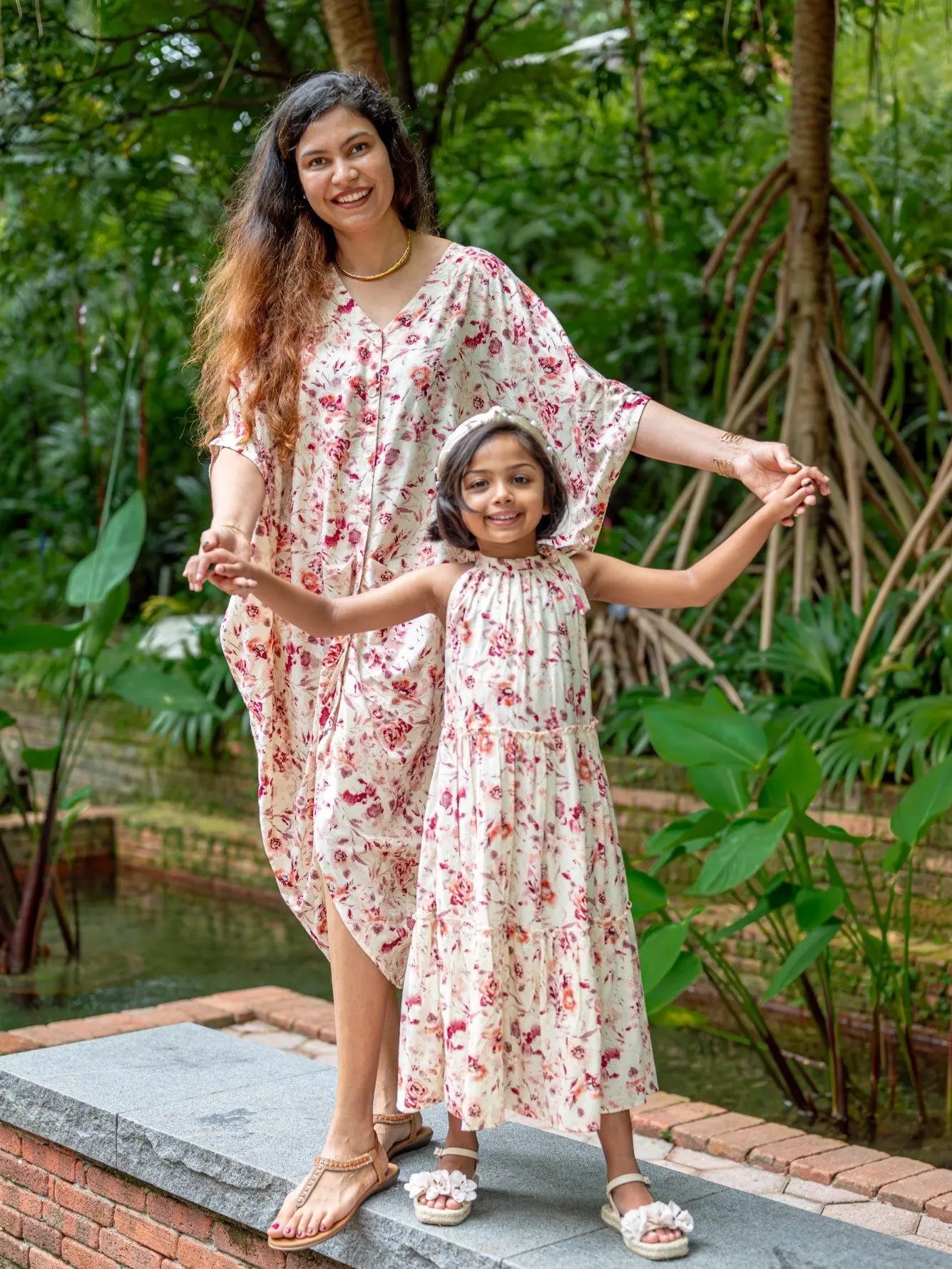 Elsa Girls Red Flowy Dress in Muslin Cotton Nimbu