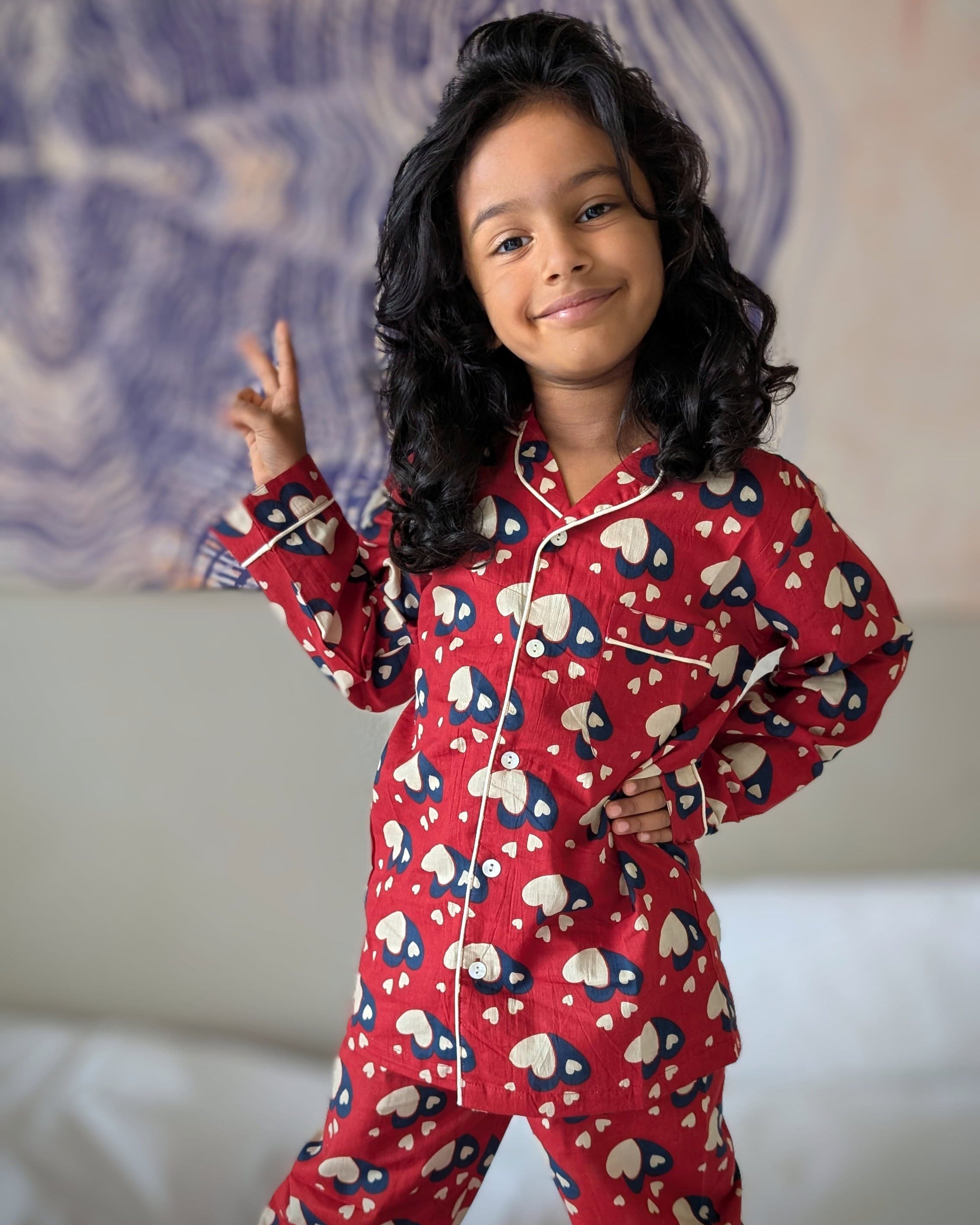 Christmas heart print pajama set in red cotton for kids