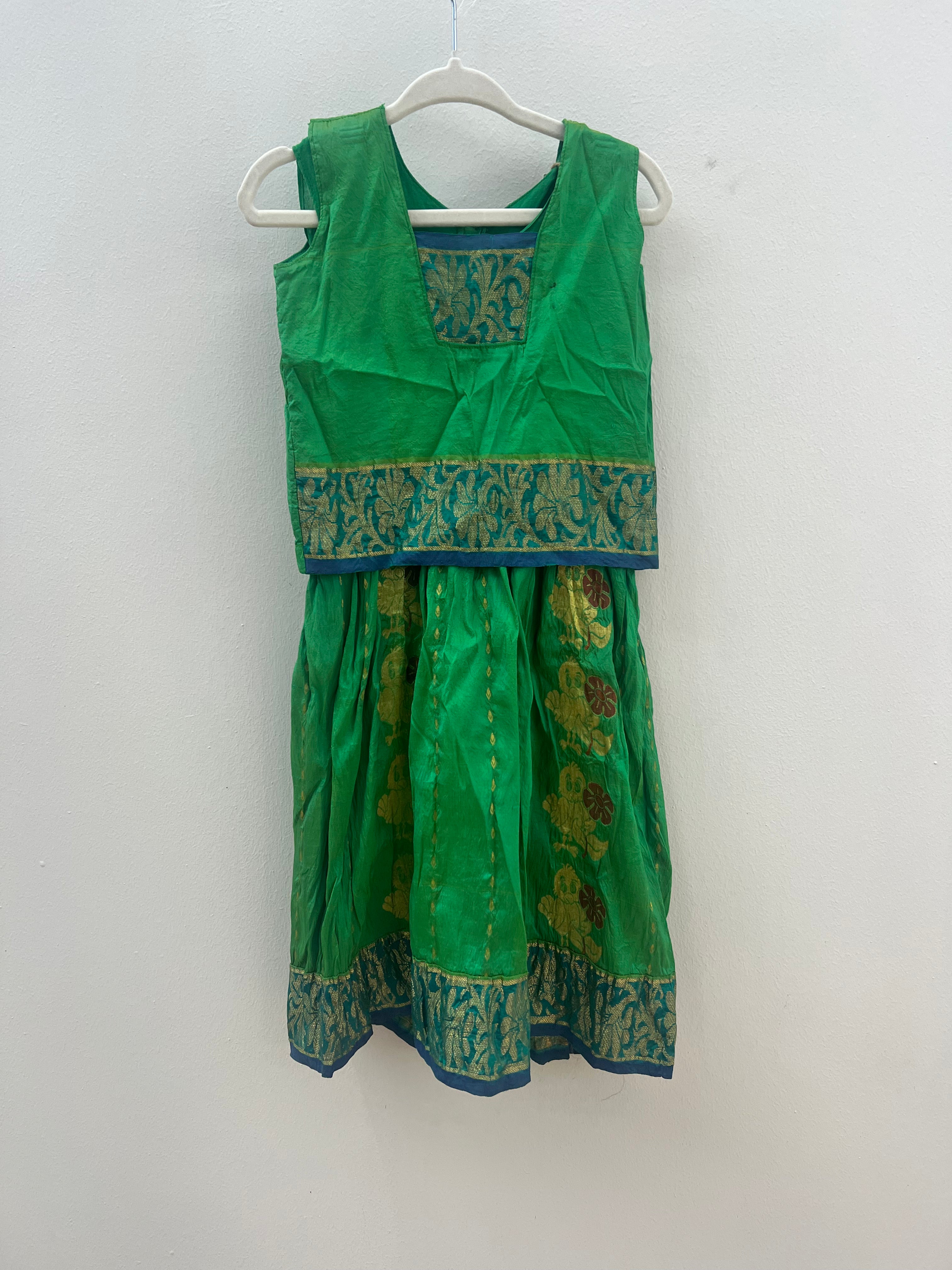 [2-3 yrs] Preloved Green Pattu Pavadai