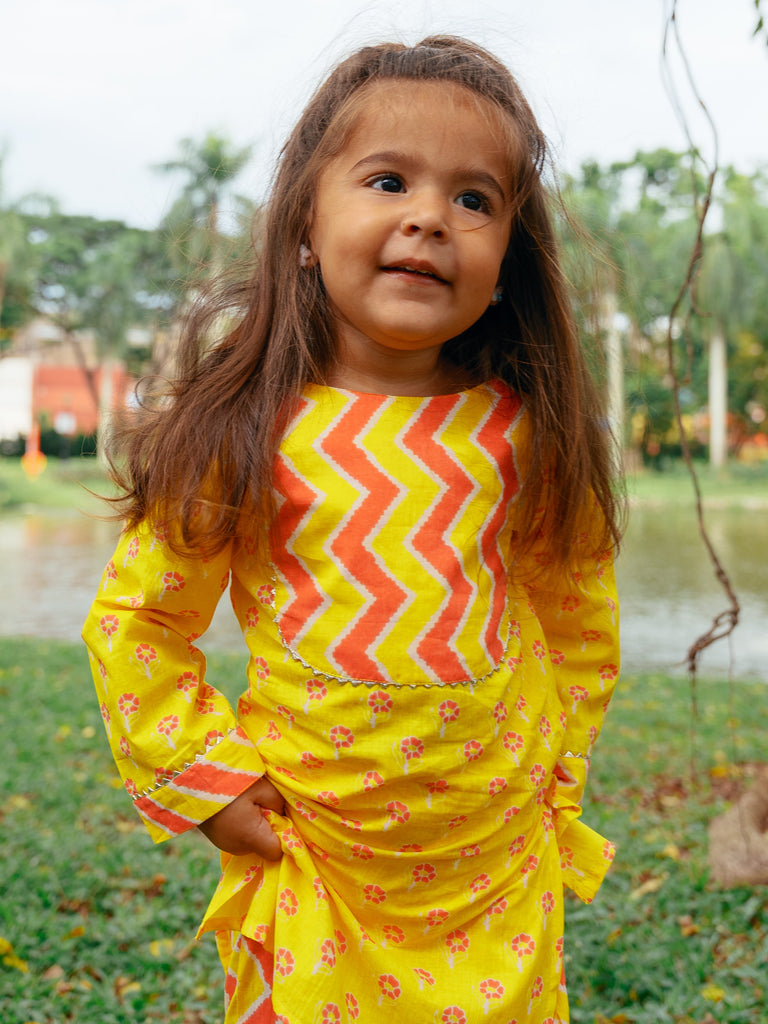 Bright Yellow & Pink Fitting Kurti with Zigzag Print Pajama - Nimbu Kids
